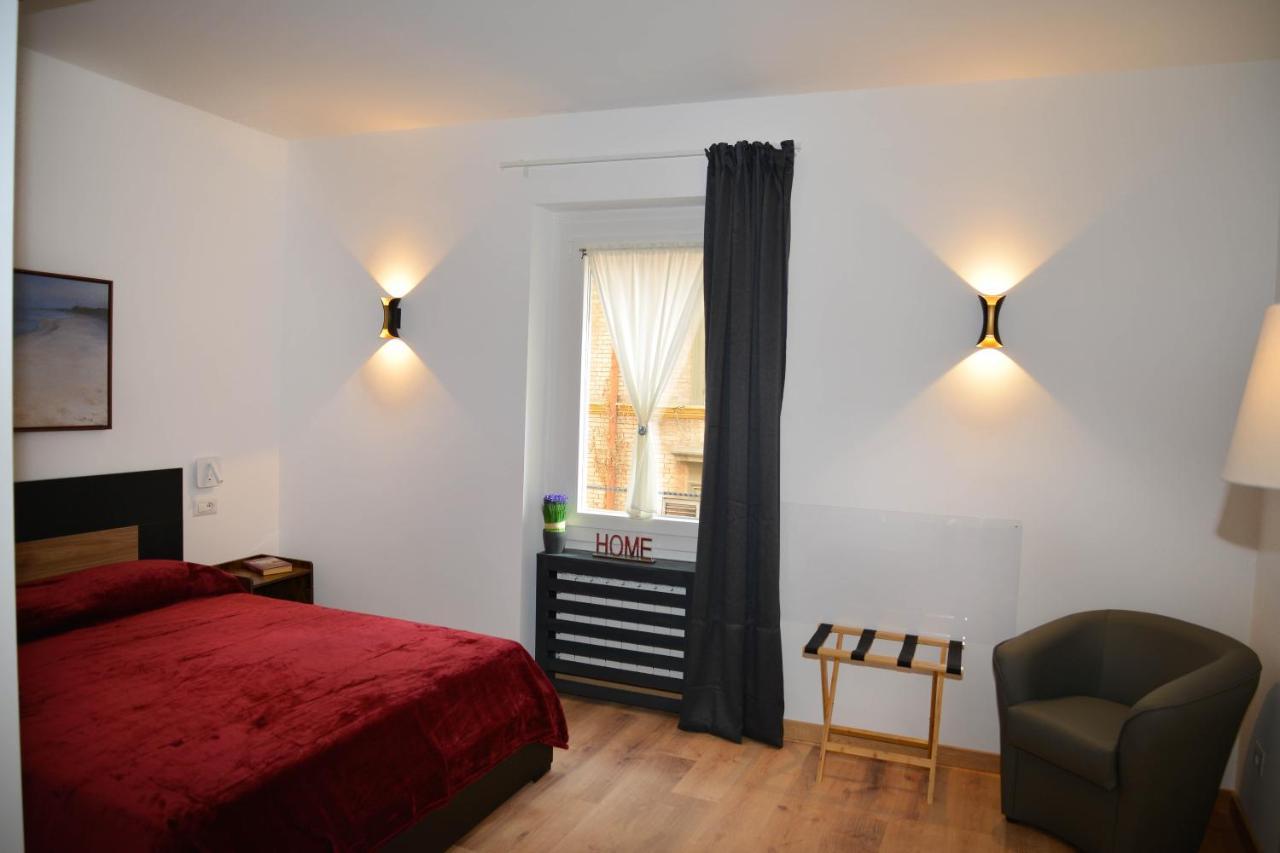 Fidia Palace Claudia'S Apartment Colosseo Roma Ngoại thất bức ảnh